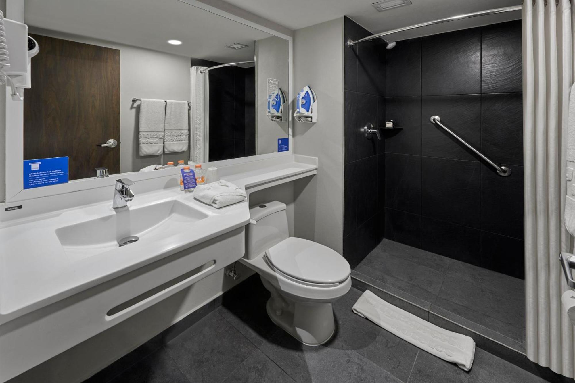 City Express By Marriott Monterrey Norte Rancho Los Encinitos Bagian luar foto